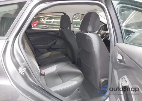 2012 Ford Focus Se z USA, uszkodzony, nr VIN 1FAHP3K22CL394088